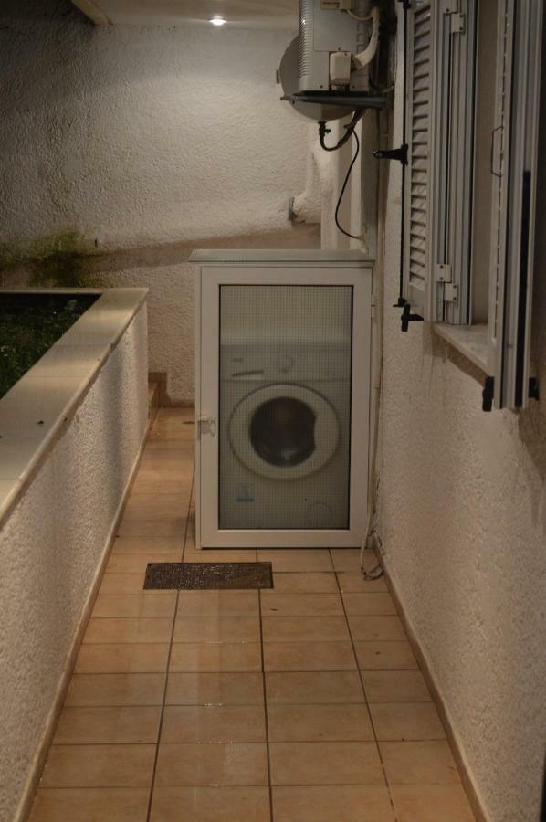 Apartment αpartment At The Entrance Of The Dimitropoulos Egio